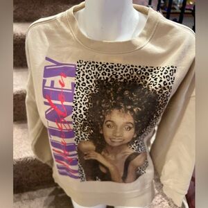 Whitney Houston sweatshirt‎